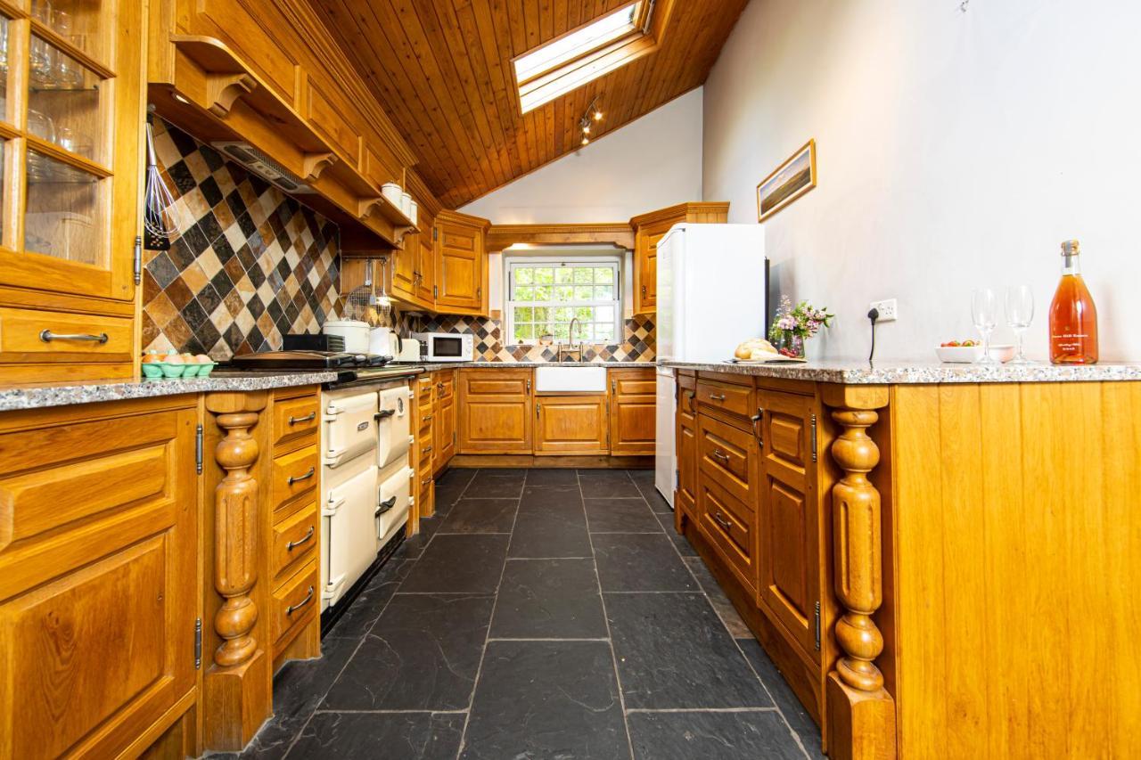 Swansea Valley Holiday Cottages Cilybebyll Экстерьер фото