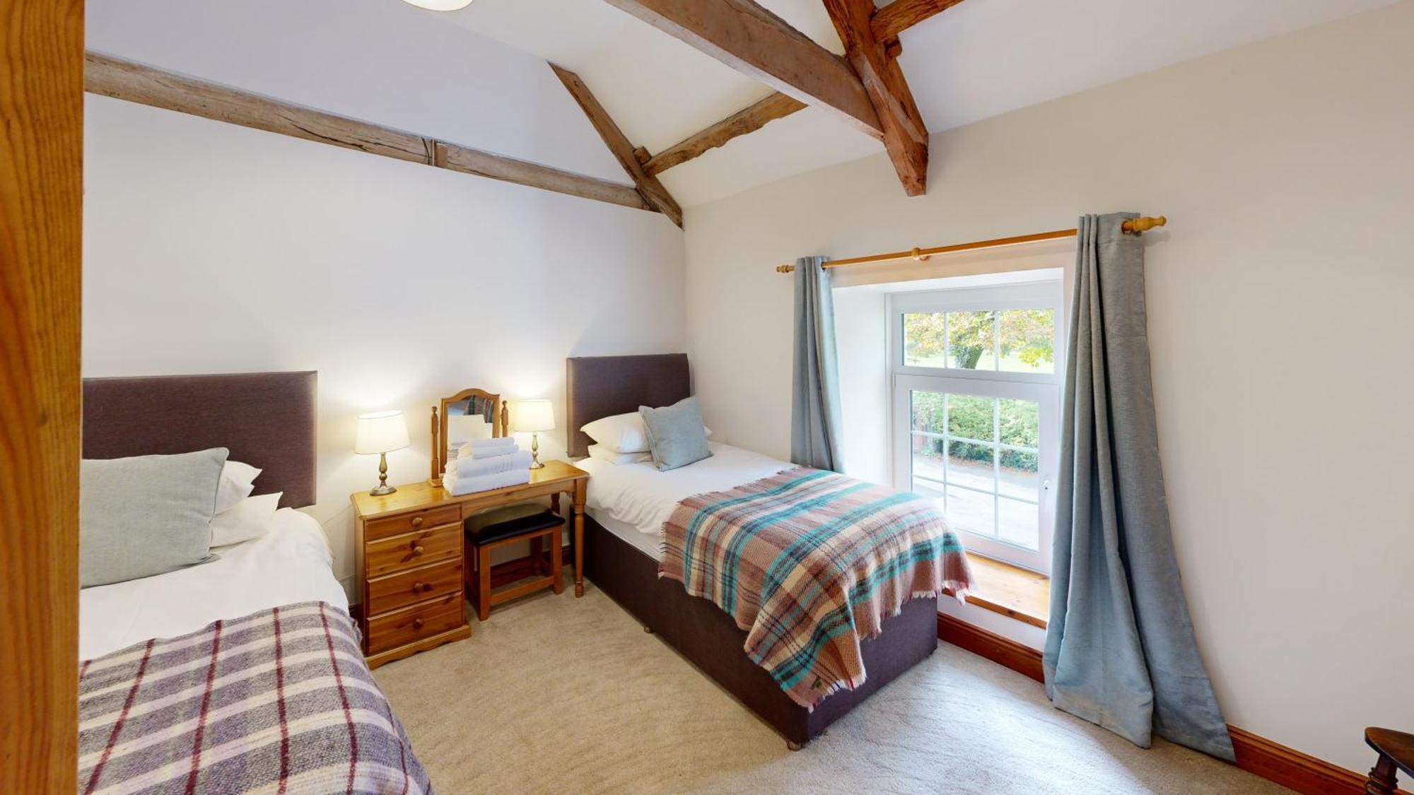 Swansea Valley Holiday Cottages Cilybebyll Экстерьер фото