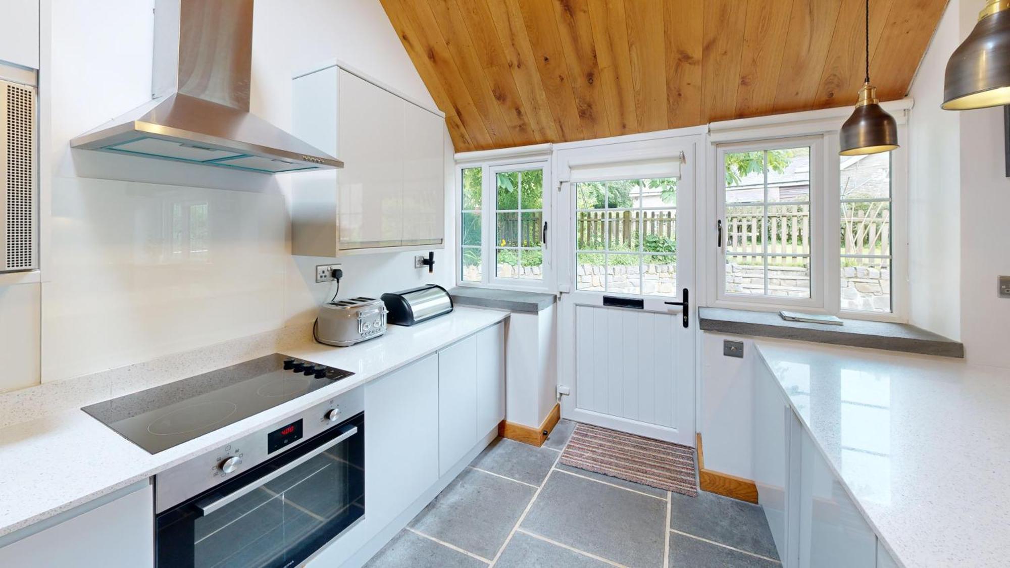 Swansea Valley Holiday Cottages Cilybebyll Экстерьер фото