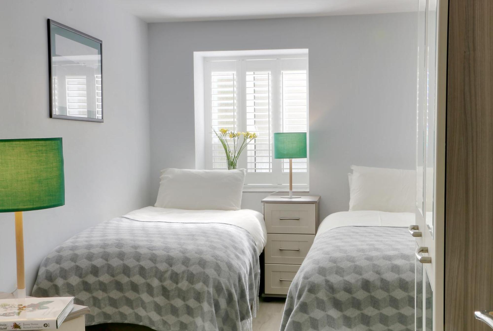 Swansea Valley Holiday Cottages Cilybebyll Экстерьер фото