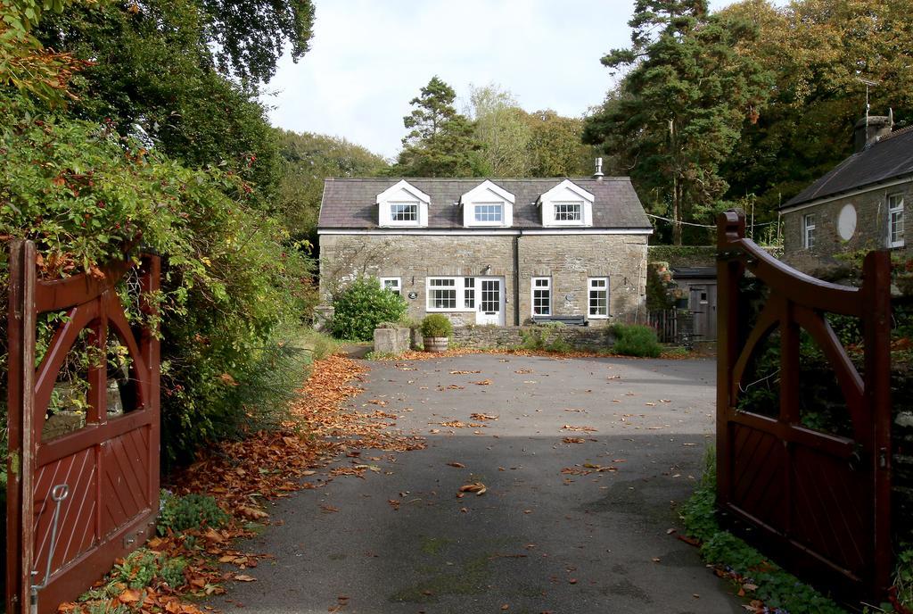Swansea Valley Holiday Cottages Cilybebyll Экстерьер фото